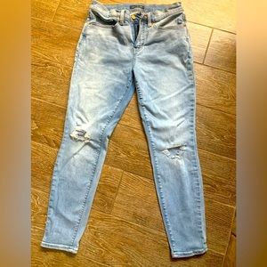 Lucky Brand - Ava mid rise skinny 8/29A